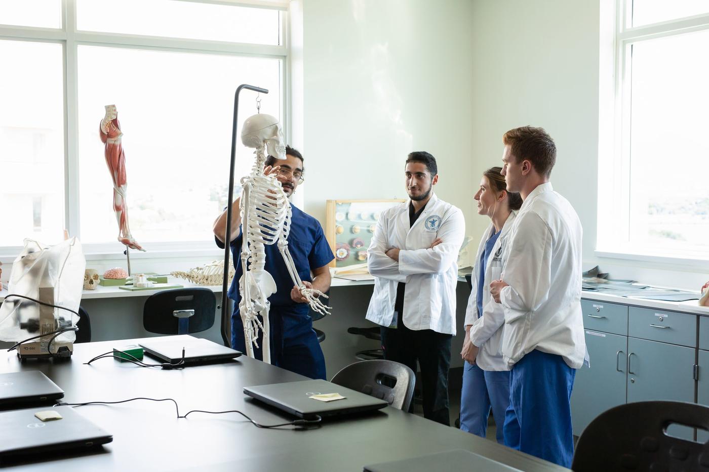 medical students in lab